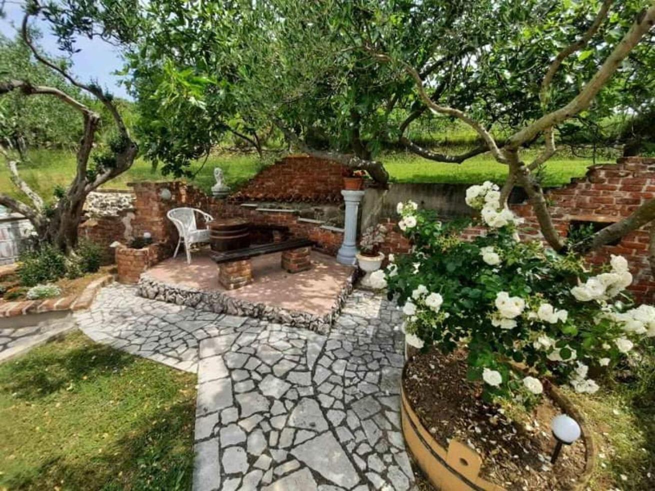 Apartments Robi- Swimming Pool And Beautiful Garden Kampor ภายนอก รูปภาพ