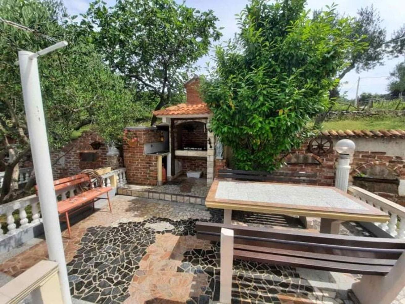 Apartments Robi- Swimming Pool And Beautiful Garden Kampor ภายนอก รูปภาพ