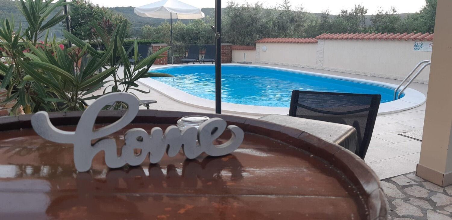 Apartments Robi- Swimming Pool And Beautiful Garden Kampor ภายนอก รูปภาพ