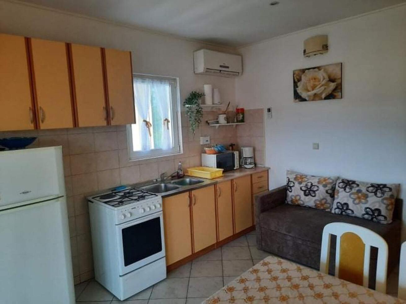 Apartments Robi- Swimming Pool And Beautiful Garden Kampor ภายนอก รูปภาพ