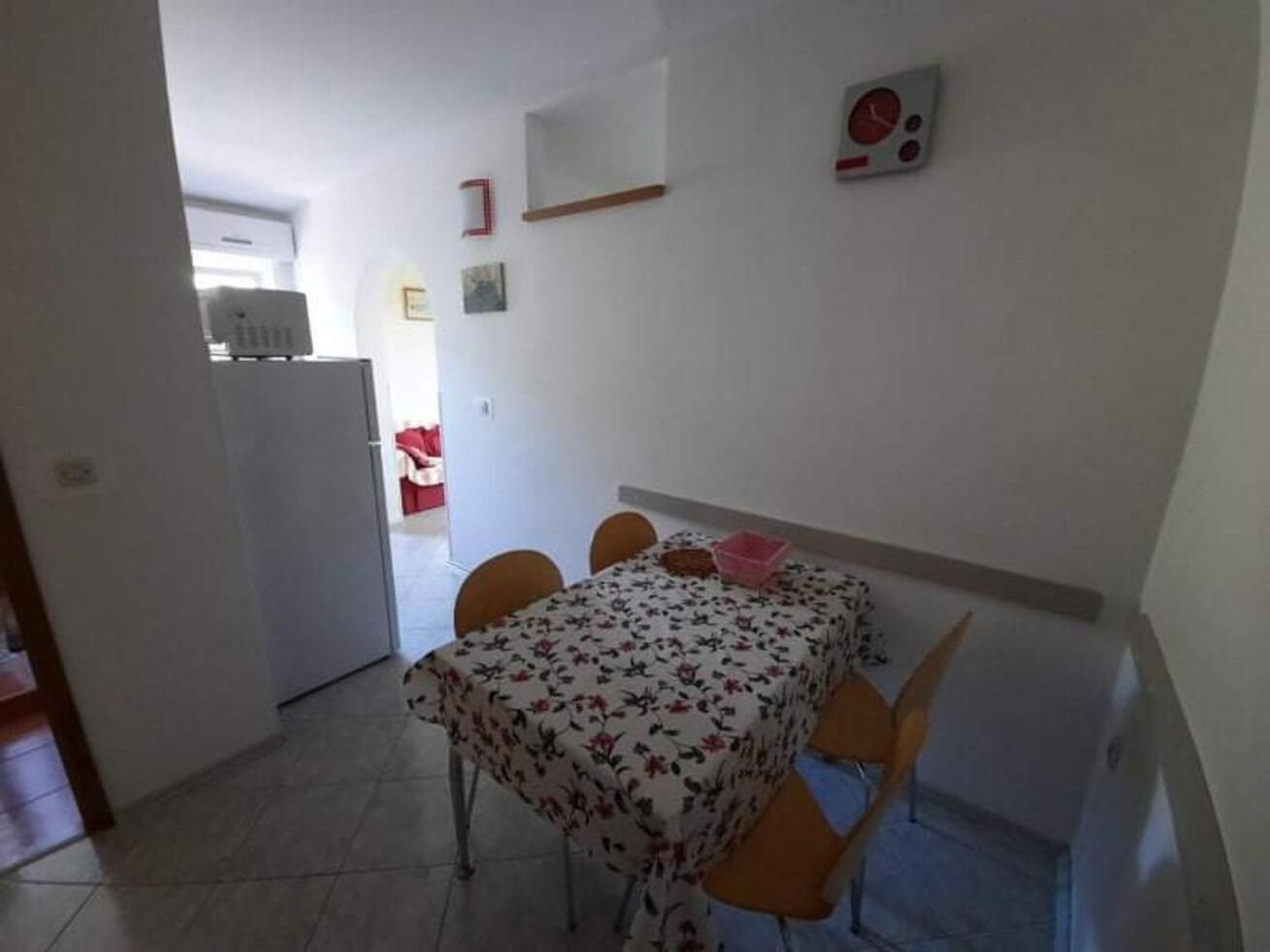 Apartments Robi- Swimming Pool And Beautiful Garden Kampor ภายนอก รูปภาพ