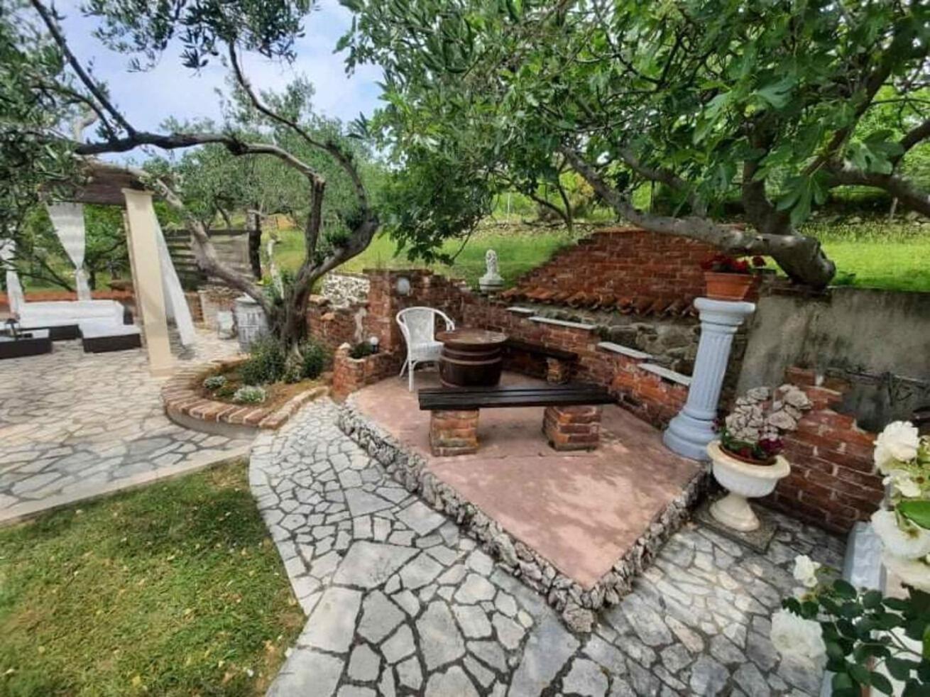 Apartments Robi- Swimming Pool And Beautiful Garden Kampor ภายนอก รูปภาพ